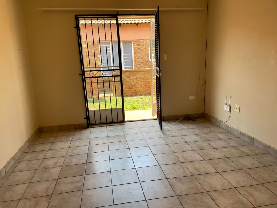 To Let 2 Bedroom Property for Rent in Vaalpark Free State